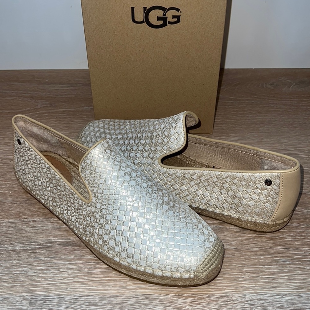 AUTH NIB UGG SANDRINNE METALLIC BASKET SLIP ON SOFT GOLD